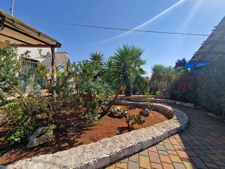 Immagine 43 di Villa in vendita  a San Vito Dei Normanni