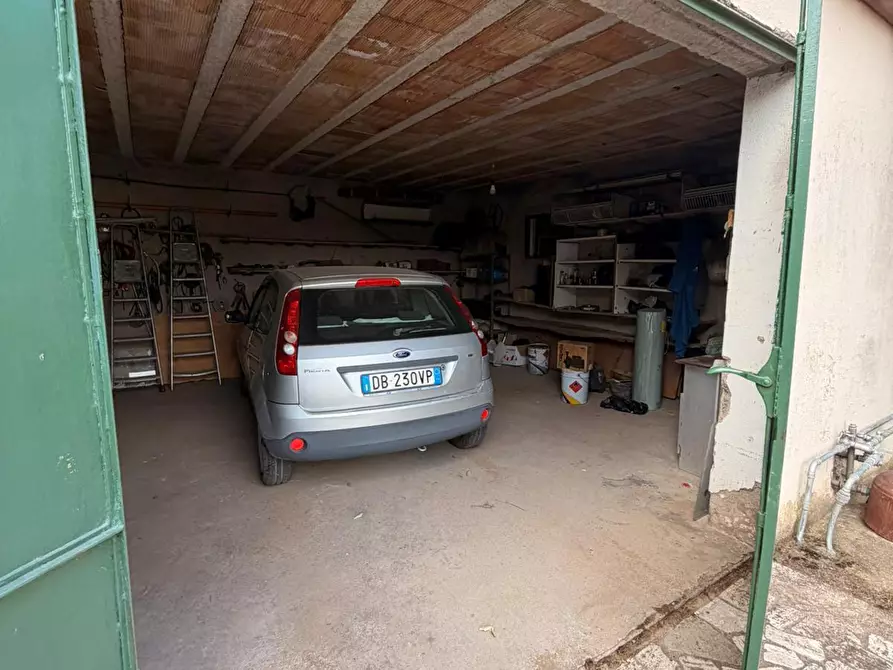 Immagine 17 di Villa in vendita  in Via Affile 12 a Nettuno