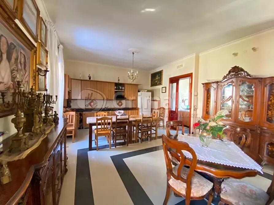 Immagine 5 di Casa bifamiliare in vendita  a Giugliano In Campania