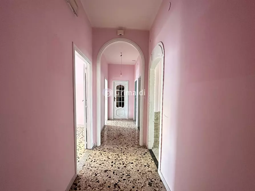 Immagine 5 di Trilocale in vendita  in Via Nazionale delle Puglie 27 a Casalnuovo Di Napoli