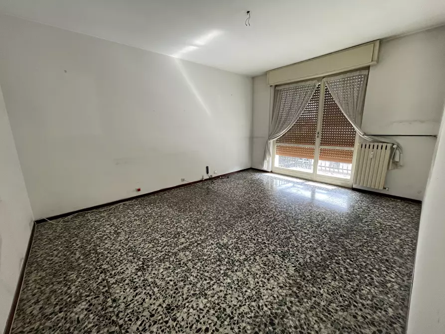 Immagine 7 di Trilocale in vendita  in Viale Alessandro Volta 53 a Novara