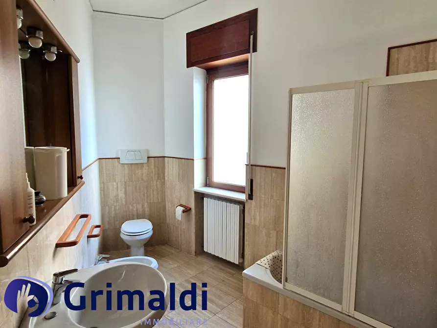 Immagine 15 di Pentalocale in vendita  in Via Alessandro Manzoni 209 a Napoli