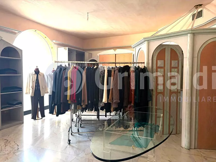 Immagine 13 di Locale commerciale in vendita  in Via Aldo Moro 89 a Tuglie