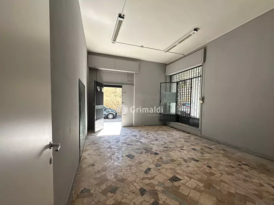 Immagine 3 di Locale commerciale in affitto  in Via Roma 464 a Pomigliano D'arco