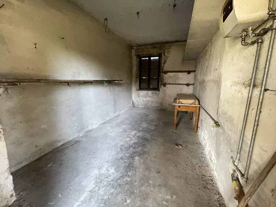 Immagine 32 di Rustico / casale in vendita  in Via Roma 4343 a Fara Novarese