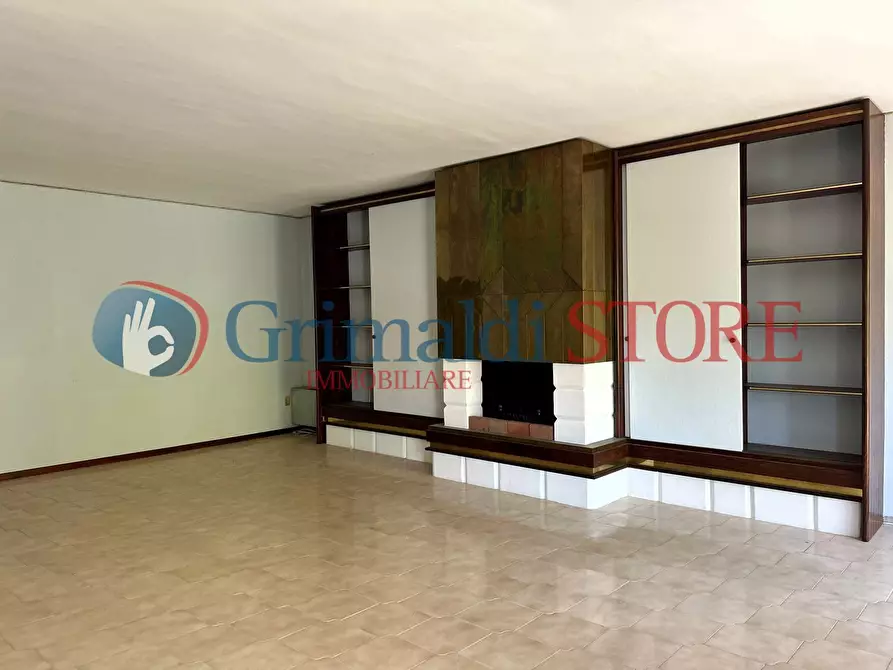 Immagine 14 di Pentalocale in vendita  in Via Giovanni Gentile 3030 a Lecce