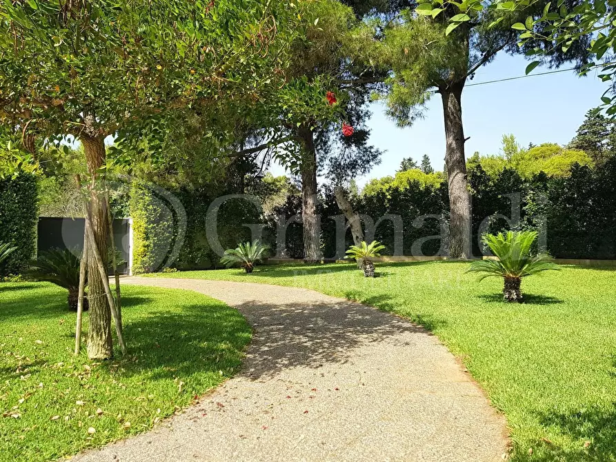 Immagine 29 di Casa indipendente in vendita  in corso cesare vergine a Tuglie