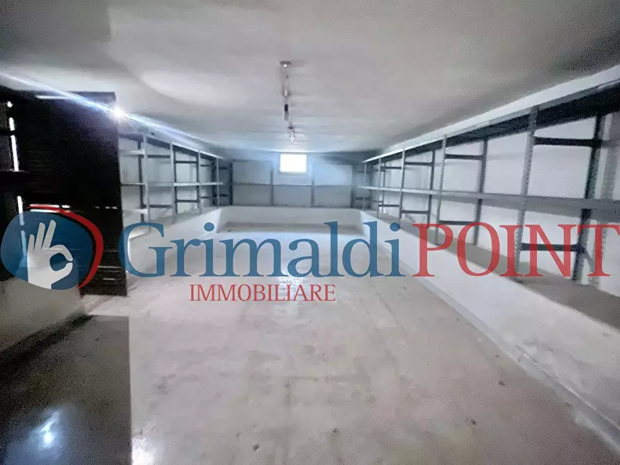 Immagine 23 di Locale commerciale in vendita  in Via Don Luigi Sturzo 53 a Lecce