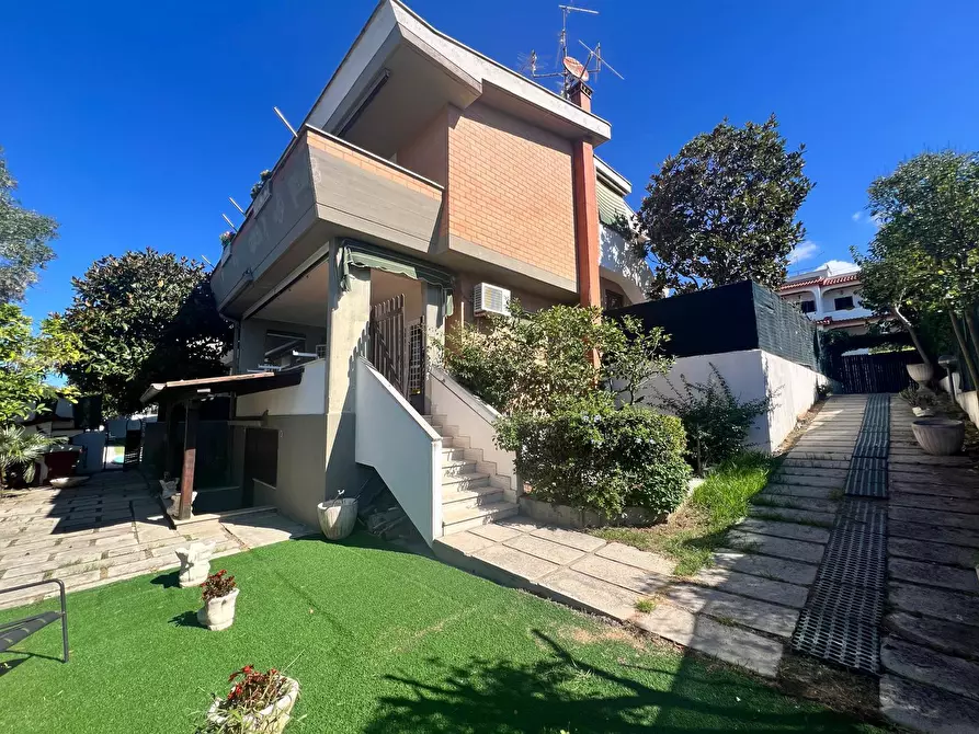 Immagine 4 di Porzione di casa in vendita  in Via delle Ninfe 16 a Anzio