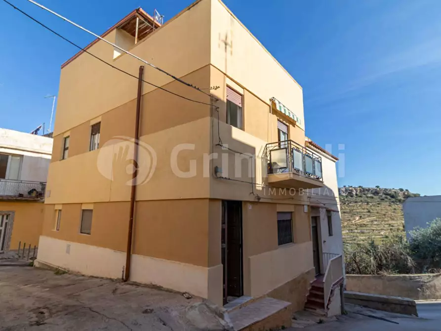 Immagine 2 di Casa indipendente in vendita  in A.Fogazzaro 17 a Noto