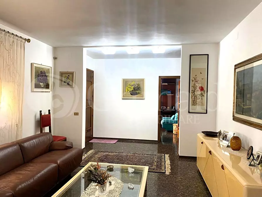 Immagine 24 di Villetta a schiera in vendita  in VIA VERDI a Alezio