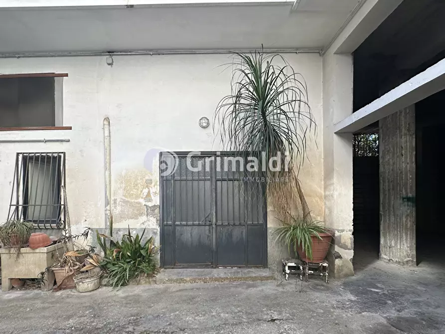 Immagine 3 di Trilocale in vendita  in Via Giacomo Leopardi 6 a Acerra