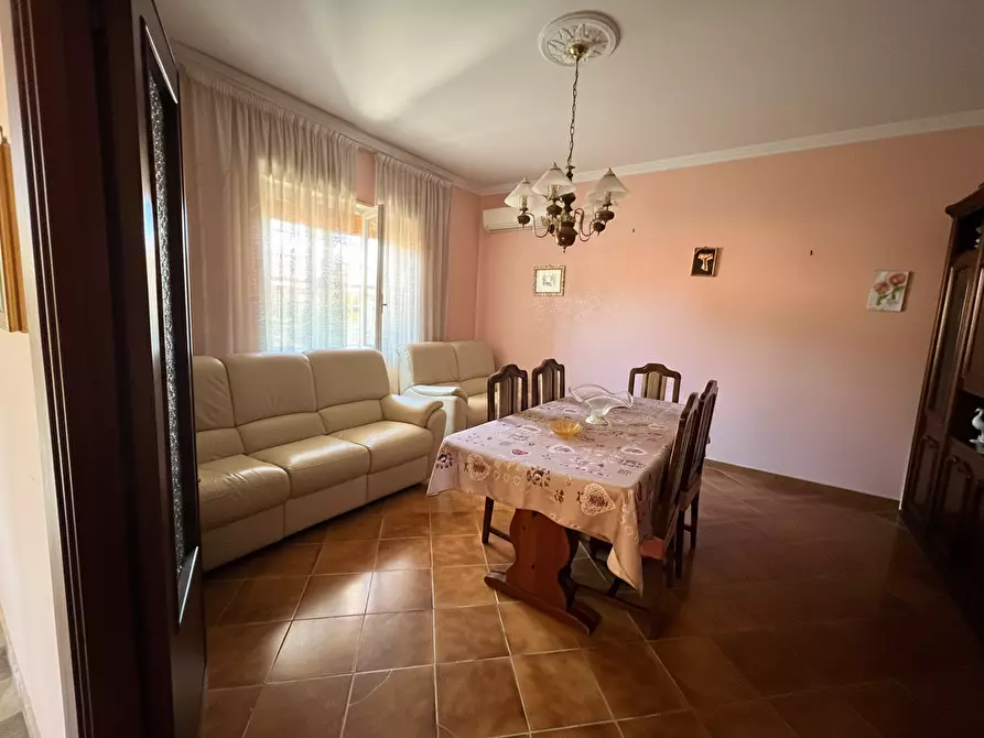 Immagine 2 di Casa indipendente in vendita  in Via della Pineta a Nettuno