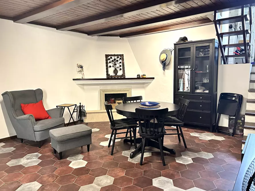 Immagine 3 di Appartamento in vendita  a Terracina