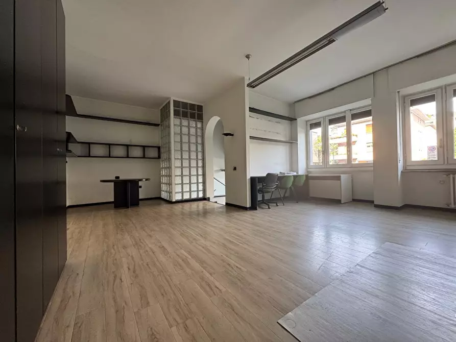 Immagine 7 di Ufficio in vendita  in Viale Paolo Onorato Vigliani 13 a Milano
