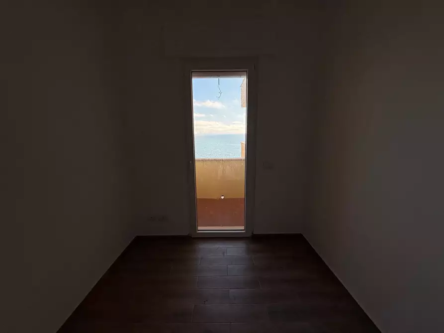 Immagine 13 di Bilocale in vendita  in Viale Virgilio 42 a Anzio