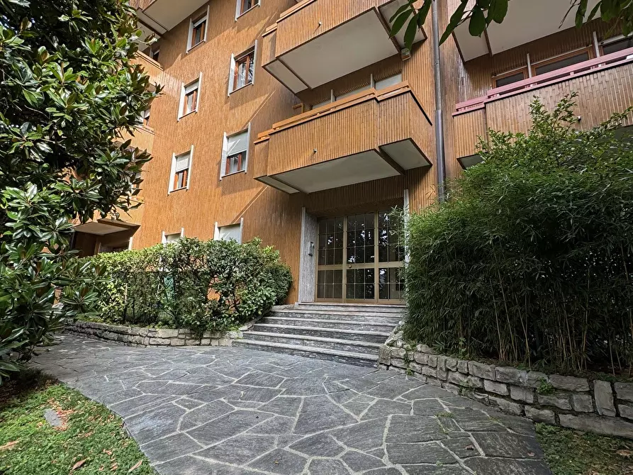 Immagine 5 di Quadrilocale in affitto  in Via Enrico Musa 4 a Como