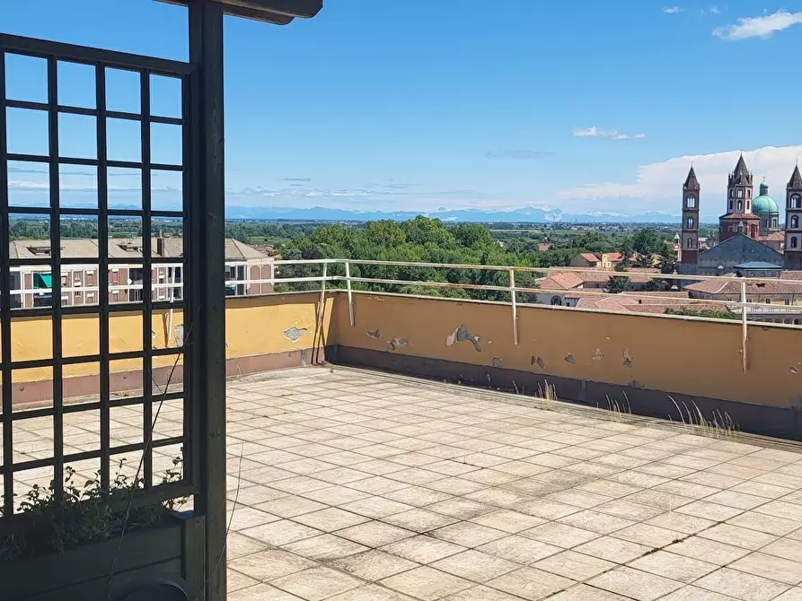 Immagine 10 di Attico in vendita  in Via Gaudenzio Ferrari 19 a Vercelli