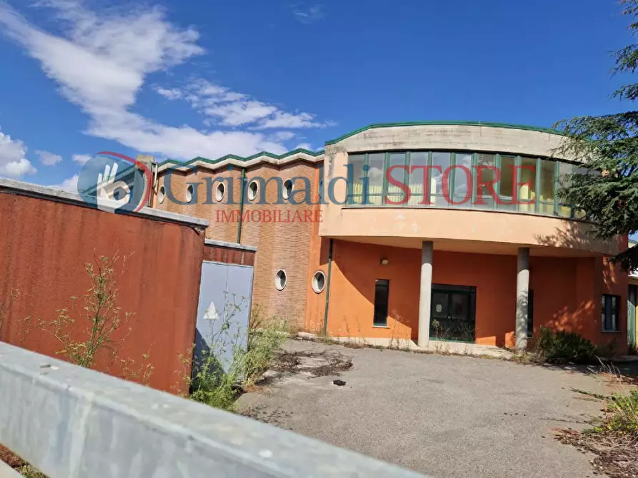 Immagine 6 di Locale commerciale in vendita  in Contrada Piana , SP 29 a Benevento