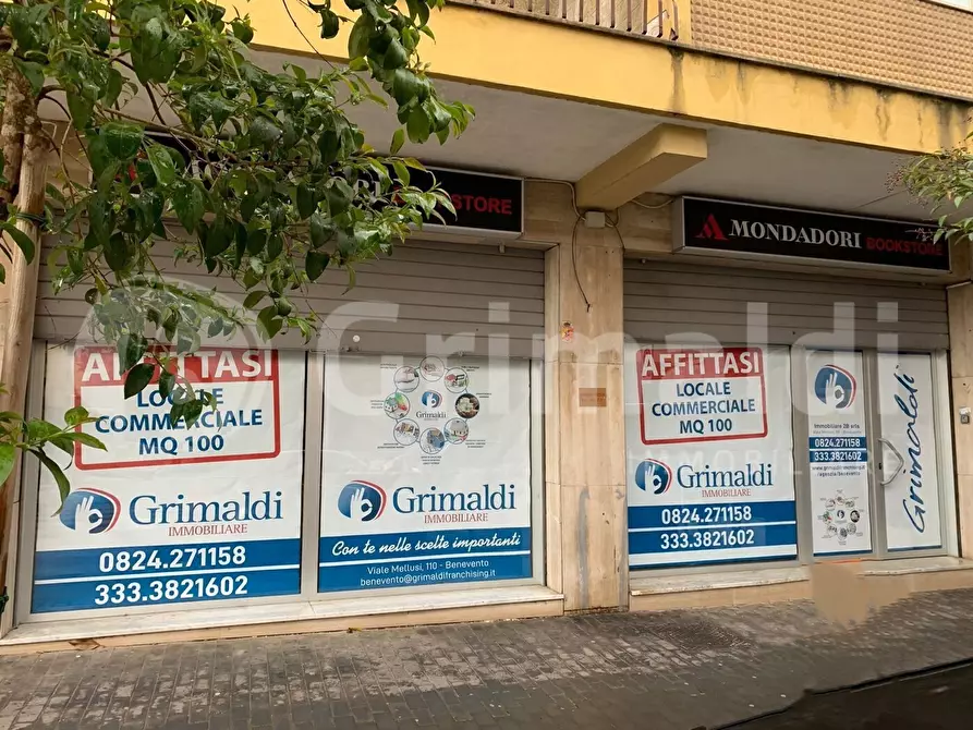 Immagine 1 di Locale commerciale in affitto  in Viale A. Mellusi 160-162 a Benevento