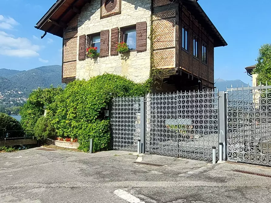 Immagine 16 di Casa indipendente in affitto  in Viale Geno 16 a Como