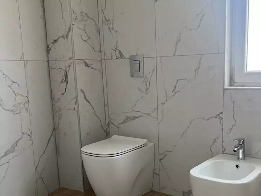 Immagine 13 di Quadrilocale in vendita  in Via Tagliamento 273 a Avellino
