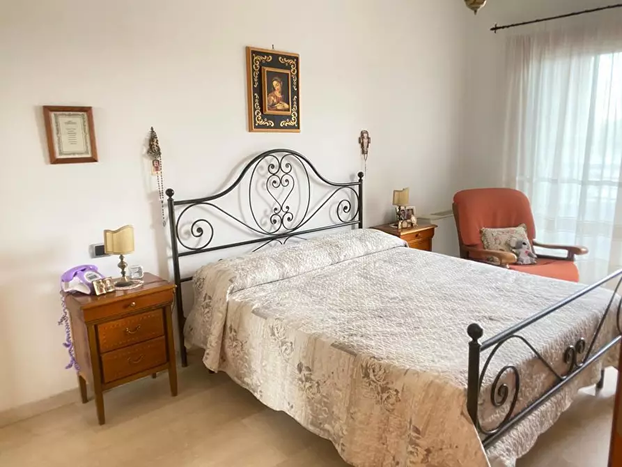 Immagine 31 di Attico in vendita  in Via Andrea Millevoi 401 a Roma