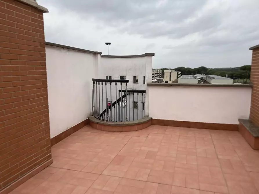 Immagine 49 di Attico in vendita  in Via Andrea Millevoi 401 a Roma