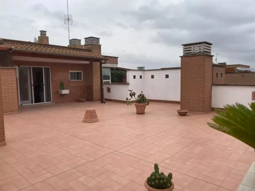 Immagine 60 di Attico in vendita  in Via Andrea Millevoi 401 a Roma