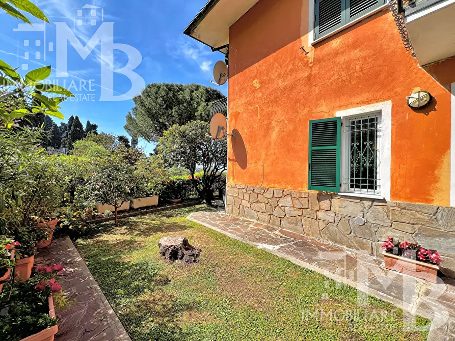 Immagine 3 di Bilocale in vendita  in Via Romagneno 64 a Recco