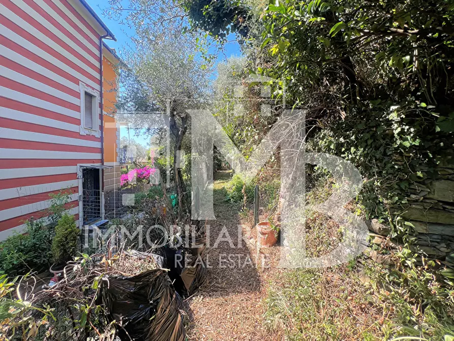 Immagine 29 di Pentalocale in vendita  in Via Privata Gilberto Govi 6 a Recco