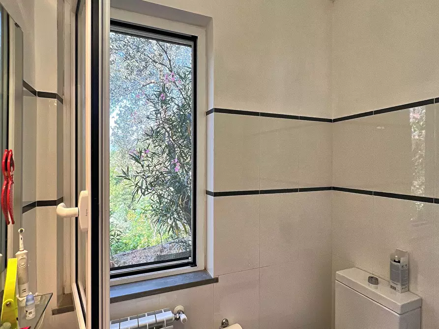Immagine 7 di Casa indipendente in vendita  in Via Pietrafitta 1 a Avegno
