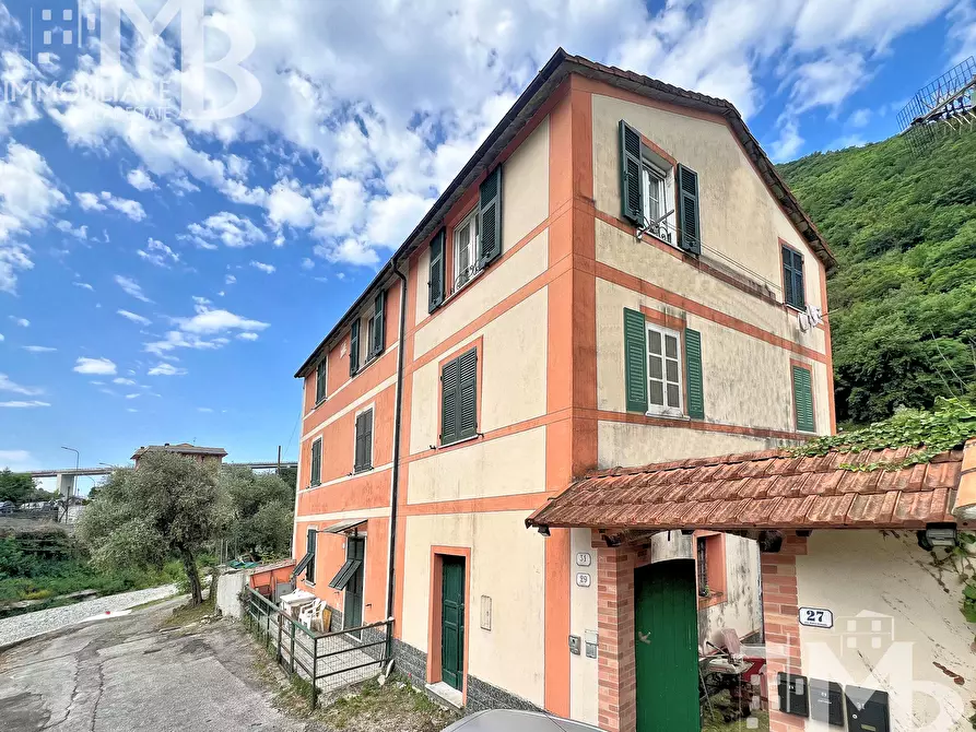 Immagine 5 di Quadrilocale in vendita  in Via Ponti Romani 31 a Recco