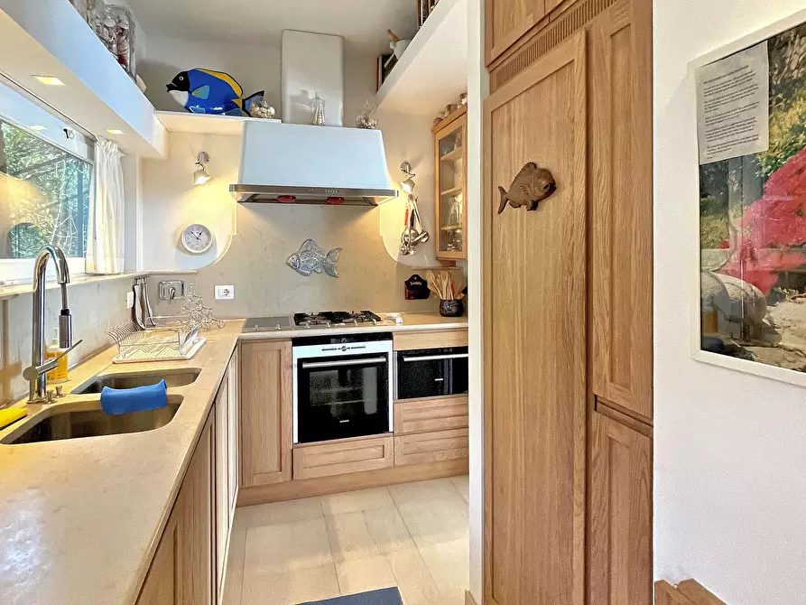 Immagine 40 di Attico in vendita  in Via Alla Torre 2 a Sori