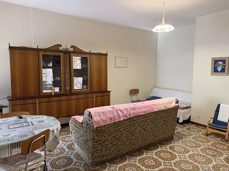 Immagine 2 di Quadrilocale in vendita  a Sarzana