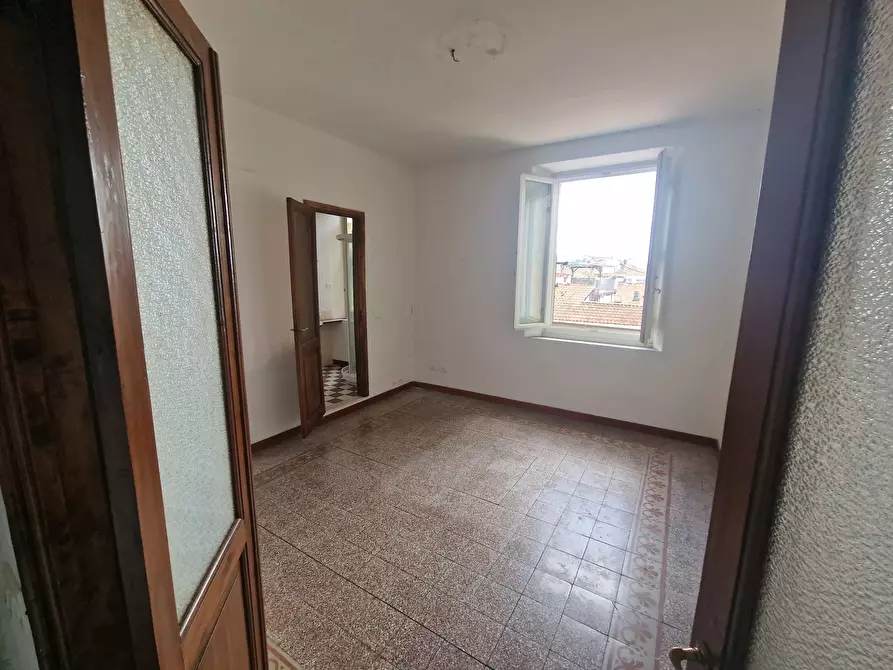 Immagine 30 di Quadrilocale in affitto  a Sarzana