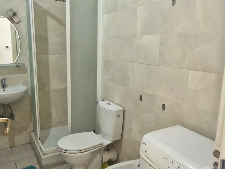 Immagine 13 di Monolocale in affitto  in Via Sebastiano Biaggini 1 a Lerici