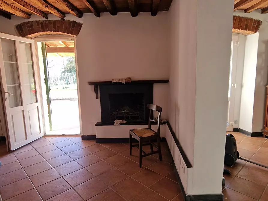 Immagine 9 di Trilocale in affitto  a Ameglia