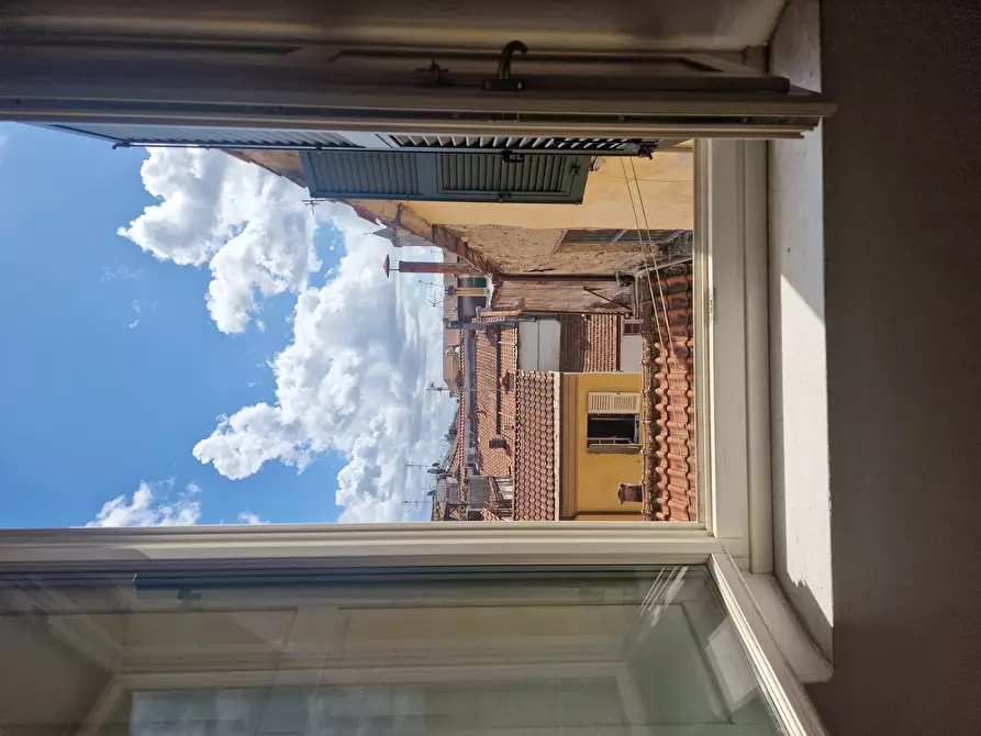 Immagine 41 di Quadrilocale in affitto  a Sarzana