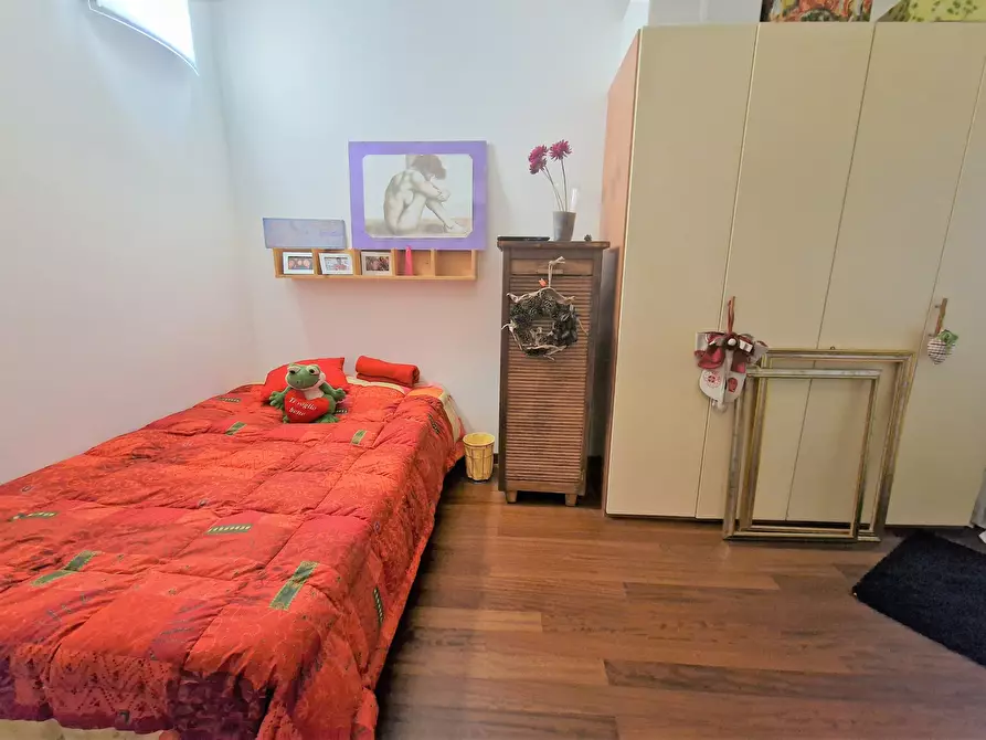 Immagine 8 di Pentalocale in vendita  in Via Socrate Benacci a Sarzana