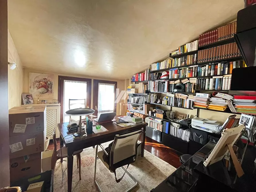 Immagine 10 di Quadrilocale in vendita  in Via Ronchi San Francesco da Paola 25 a Brescia