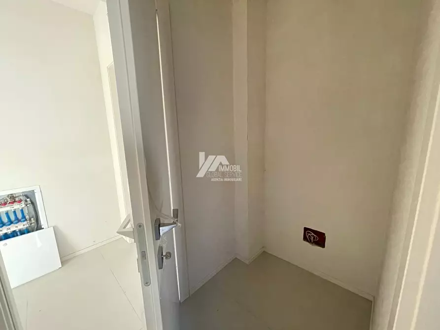 Immagine 10 di Trilocale in vendita  a Rovato