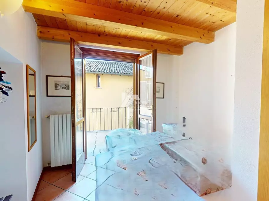 Immagine 10 di Bilocale in vendita  in Via dell'Albera a Gardone Riviera