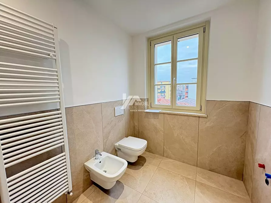 Immagine 15 di Trilocale in vendita  in Via Toscana 55 a Brescia