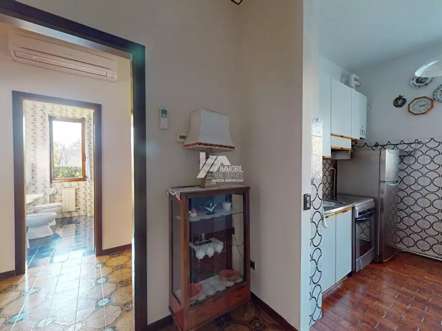 Immagine 7 di Trilocale in vendita  a Brescia