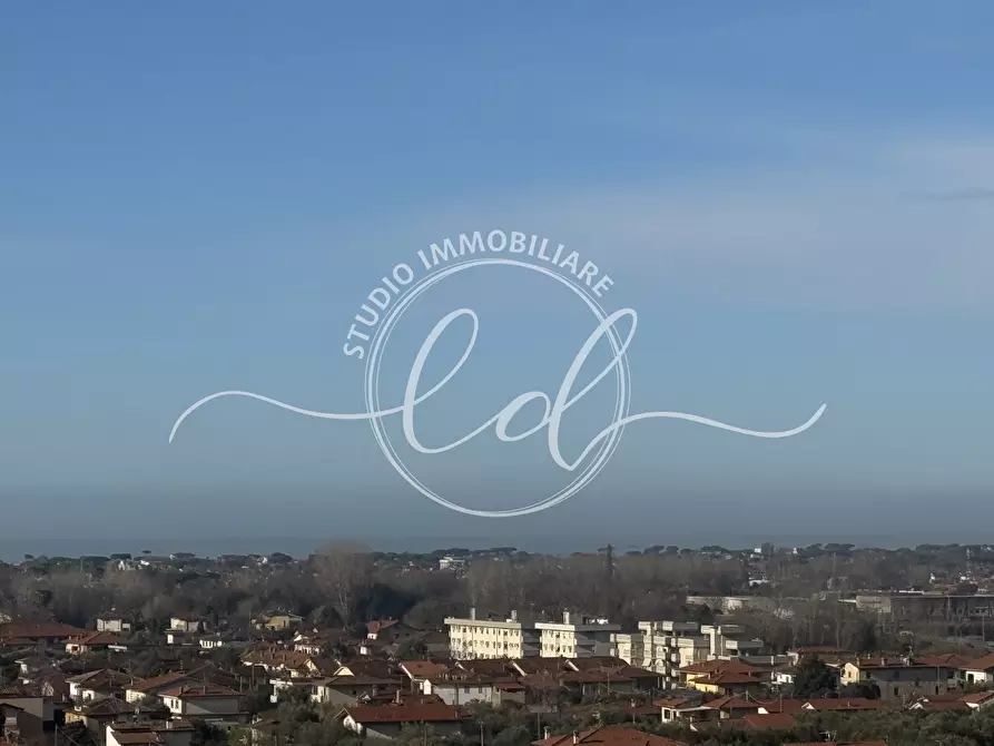 Immagine 25 di Quadrilocale in affitto  a Seravezza