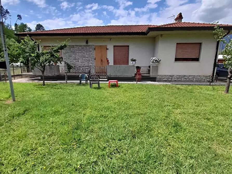 Immagine 1 di Casa indipendente in vendita  a Camaiore