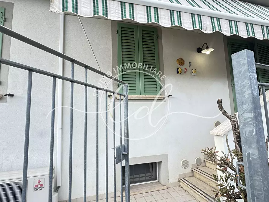 Immagine 53 di Quadrilocale in vendita  a Camaiore