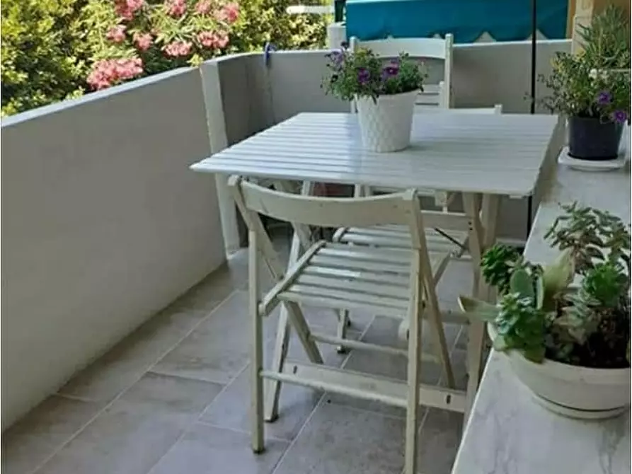 Immagine 5 di Monolocale in affitto  a Forte Dei Marmi