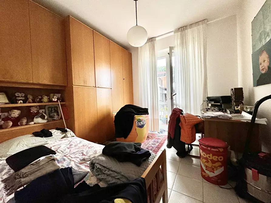 Immagine 32 di Porzione di casa in vendita  a Massa